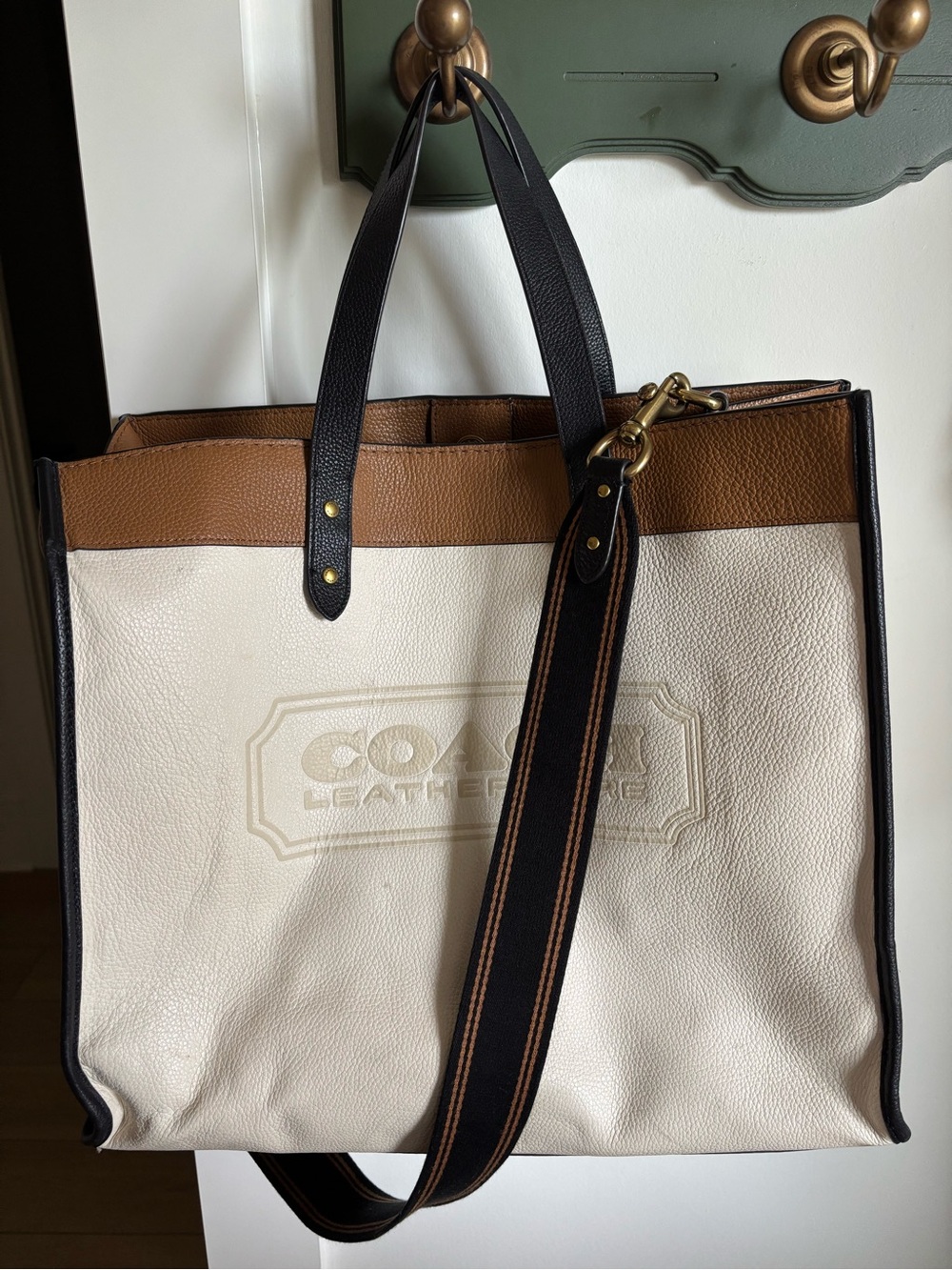 COACH CO774 Field Tote 40 in Colorblock